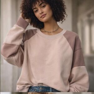 New In taupe and cream sweatshirt Size XXL #loungewear #cozy